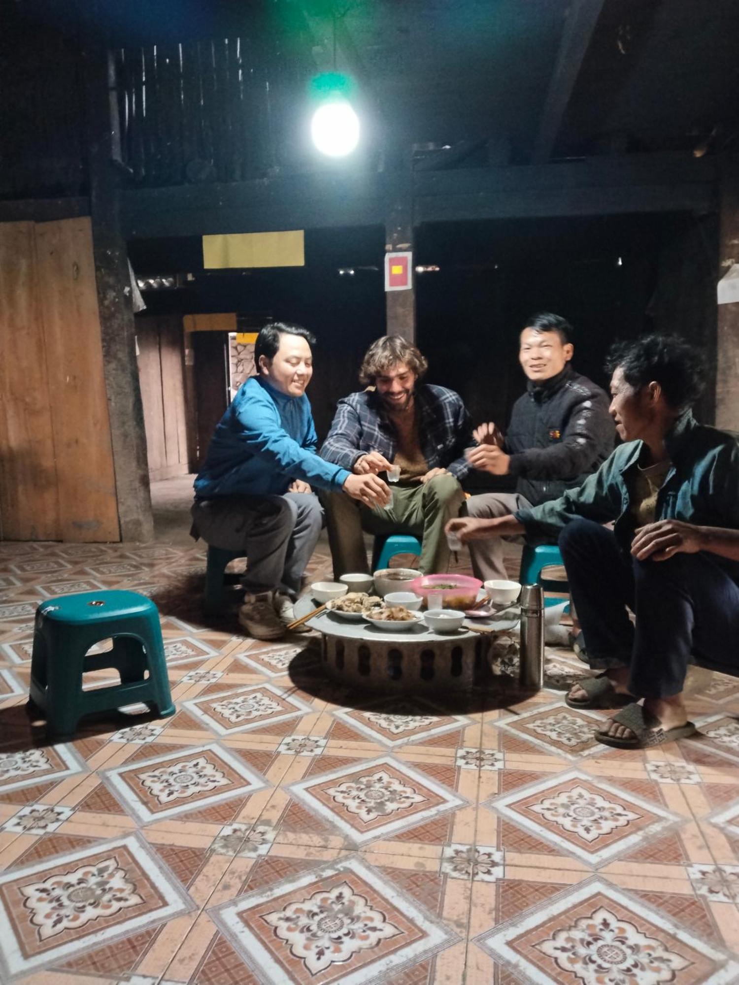 Làng CacDuong Thuong - Eco Houseアパートメント エクステリア 写真