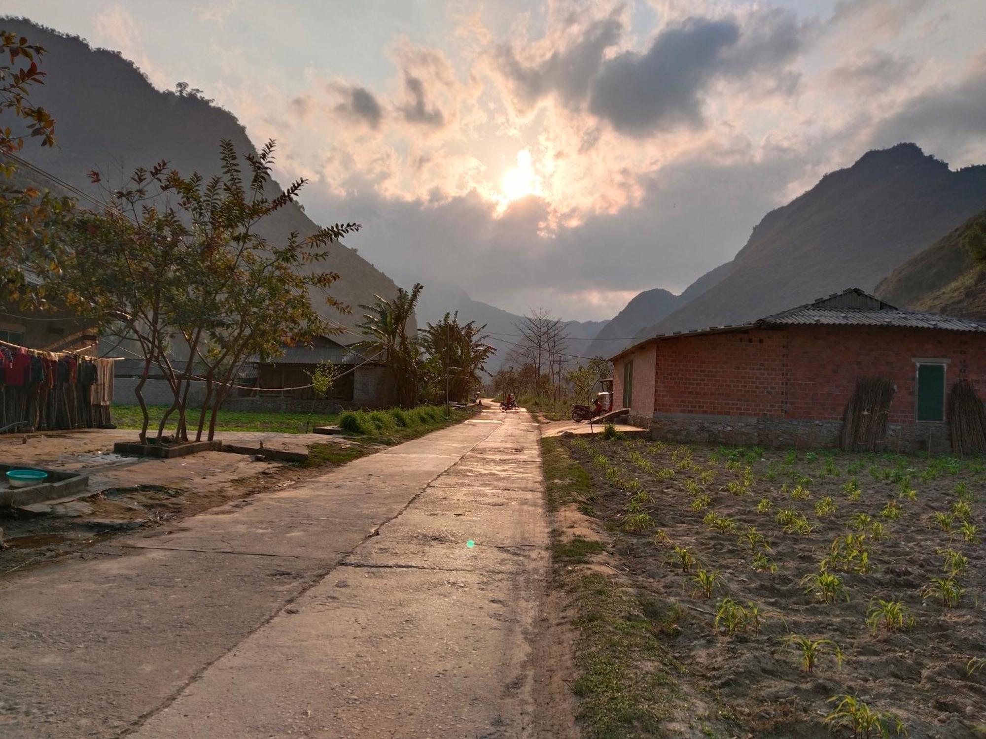 Làng CacDuong Thuong - Eco Houseアパートメント エクステリア 写真